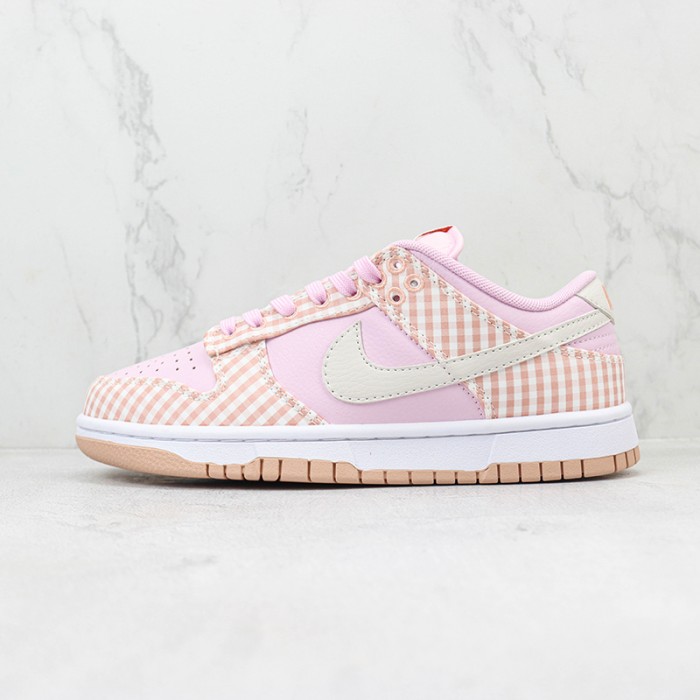 SB Dunk Low Pink Gingham Running Shoes-Pink/White-1500385