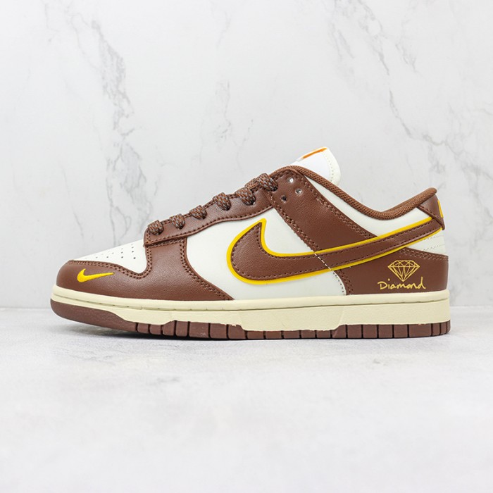 SB Dunk Low Running Shoes-Brown/White-8140658