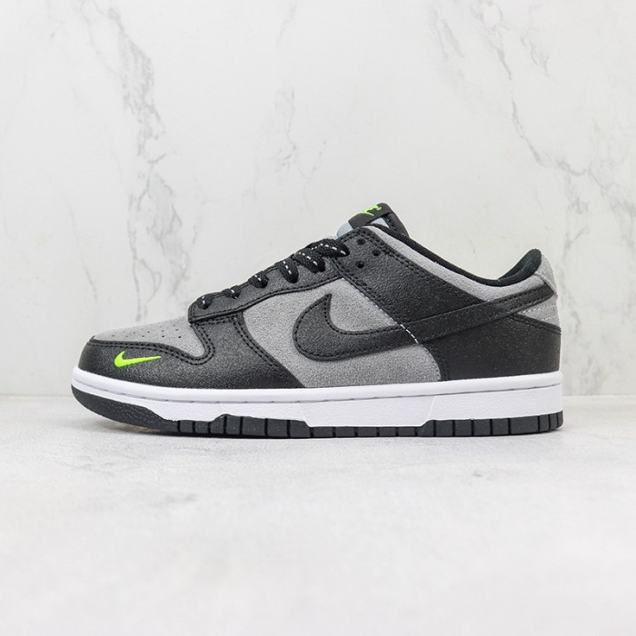 SB Dunk Low Running Shoes-Gray/Black-3541015