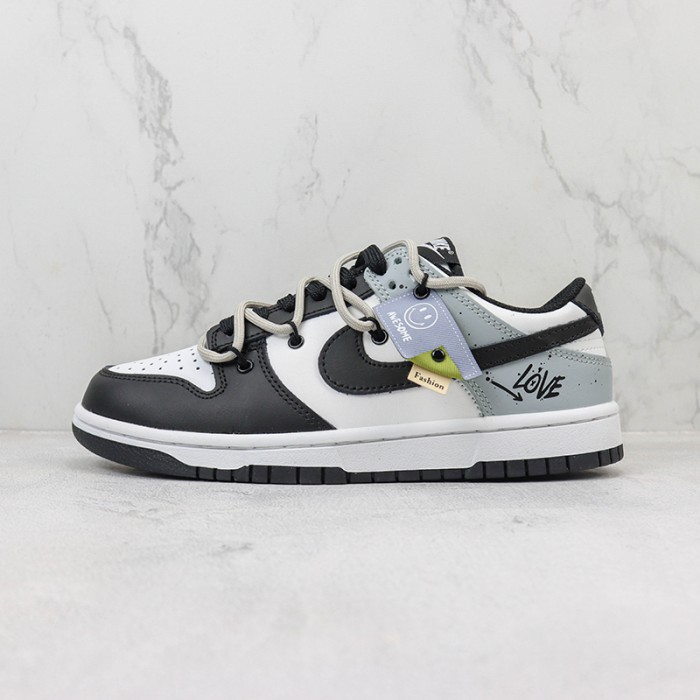 SB Dunk Low Running Shoes-White/Black-5522643