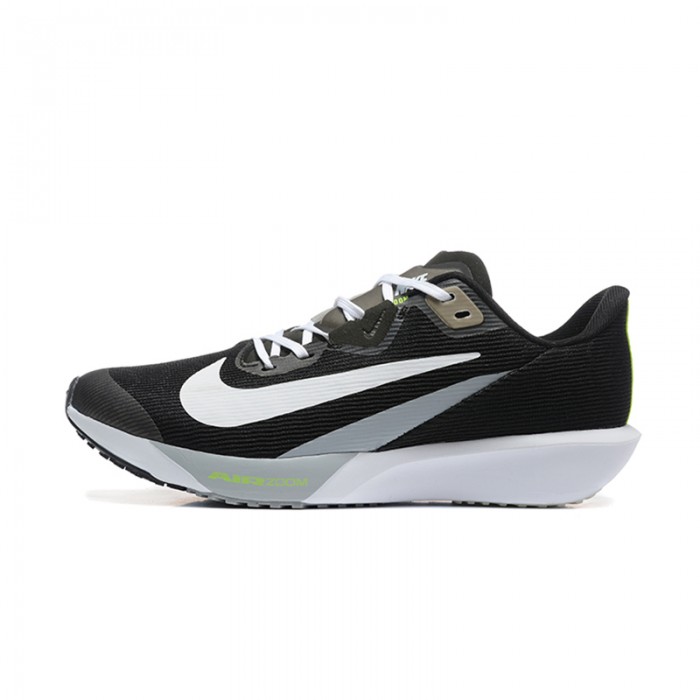 Rival Fly 4 Running Shoes-Black/White-9364725