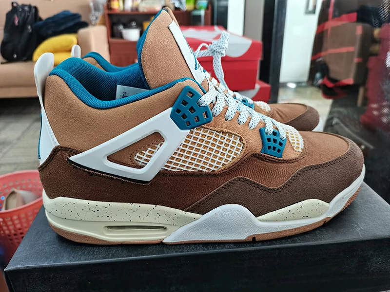jordan 4 cacao wow outter side view real shot